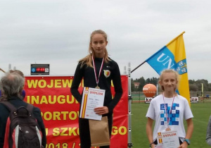 Paulina Rębacz na podium finału wojewódzkiego w indywidualnych biegach przełajowych